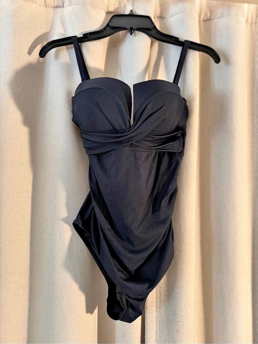 Cupshe Ribbed Twist-Front One-Piece Swimsuit Black Medium